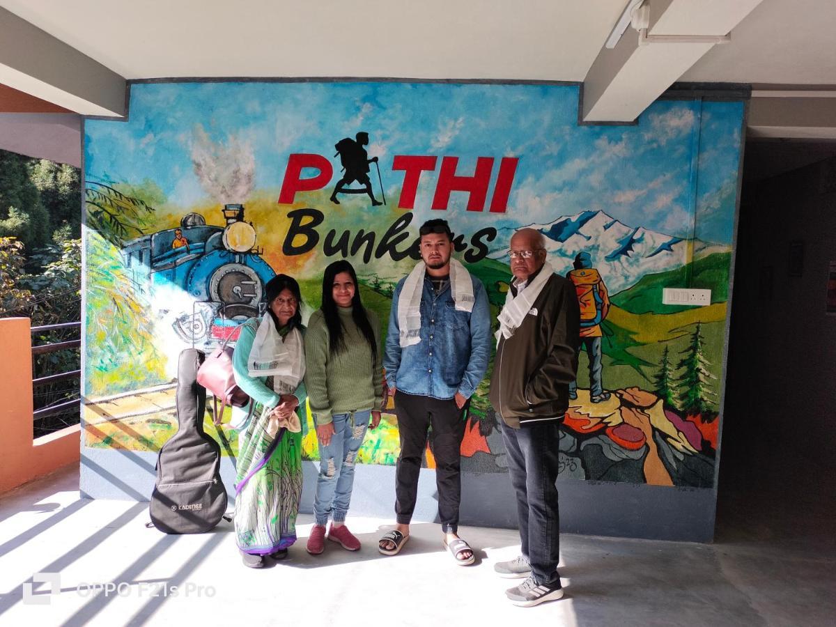 Pathi Bunkers Vandrerhjem Darjeeling  Eksteriør bilde
